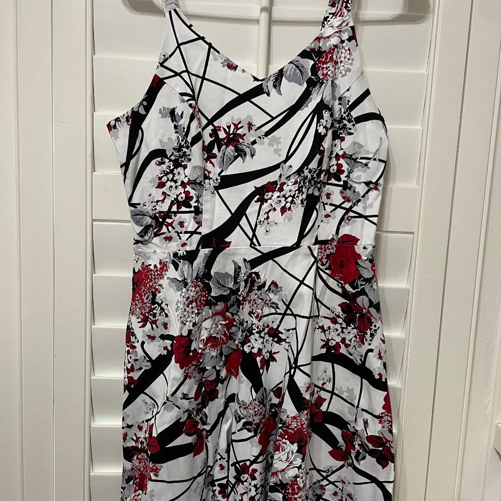 GOOBGS Cute fit and flare  black/red/white flower dress